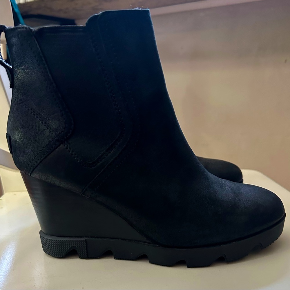 SOREL Joan of arctic wedge boot